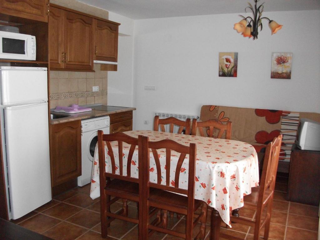 Apartamentos Arcos De Solana Vilas del Turbon 외부 사진